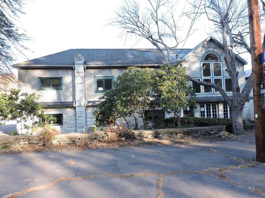 281 Lakeside Dr, Harveys Lake, PA 18618 - photo 1