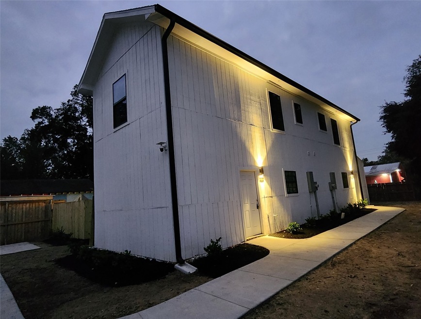 9105 Kelburn Dr unit A, Houston, TX 77016 - photo 1