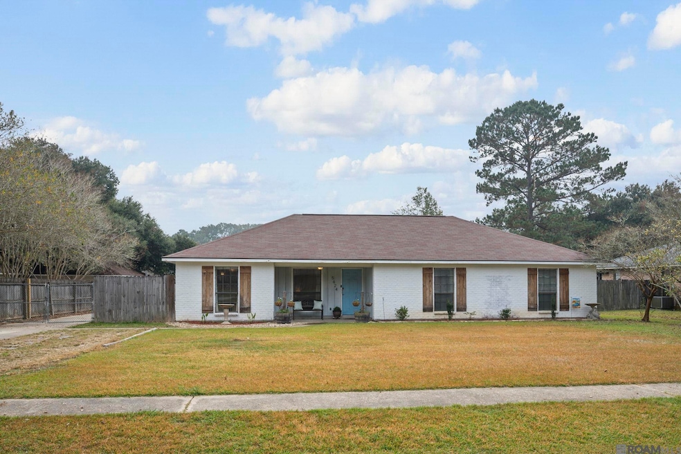 5624 Deanne Marie Dr, Zachary, LA 70791 - photo 1