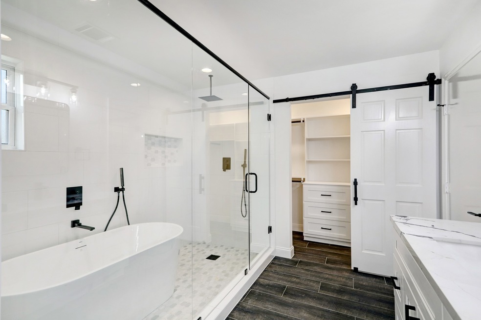 10114 Sugar Hill Dr, Houston, TX 77042 - photo 1