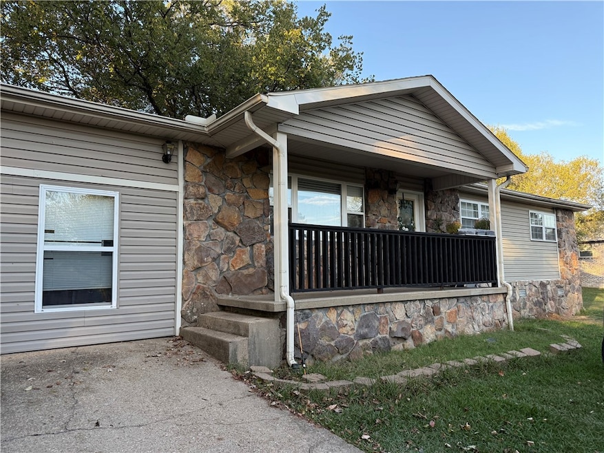 107 Nancy St, Harrison, AR 72601 - photo 1