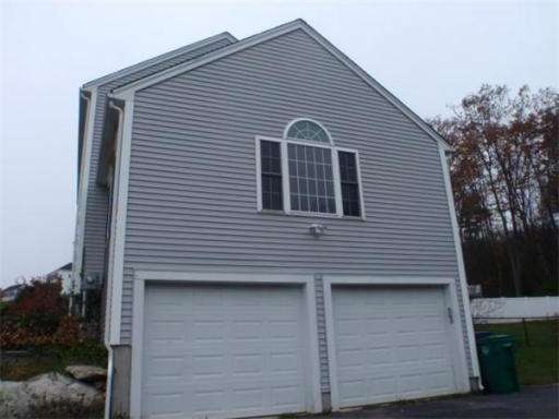 161 Victoria Ln, Fitchburg, MA 01420 - photo 1