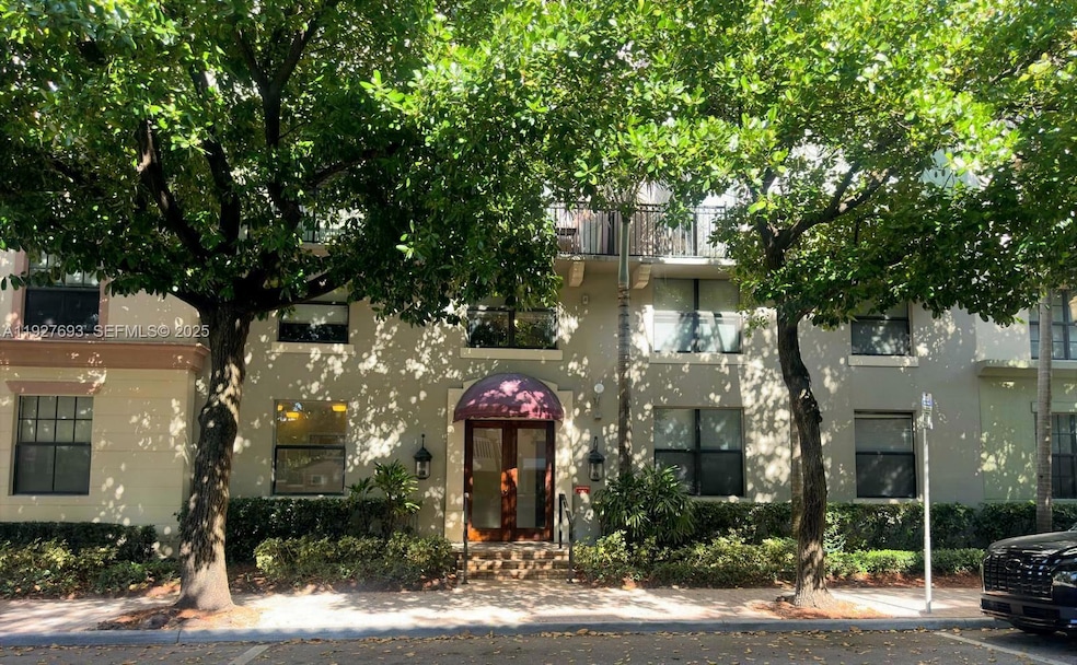 Regent Park At Young Circle unit 118A, Hollywood, FL 33020 - photo 1