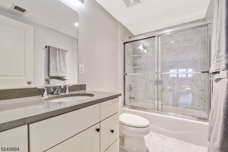 119 Walnut St unit 10, Montclair, NJ 07042 - photo 1