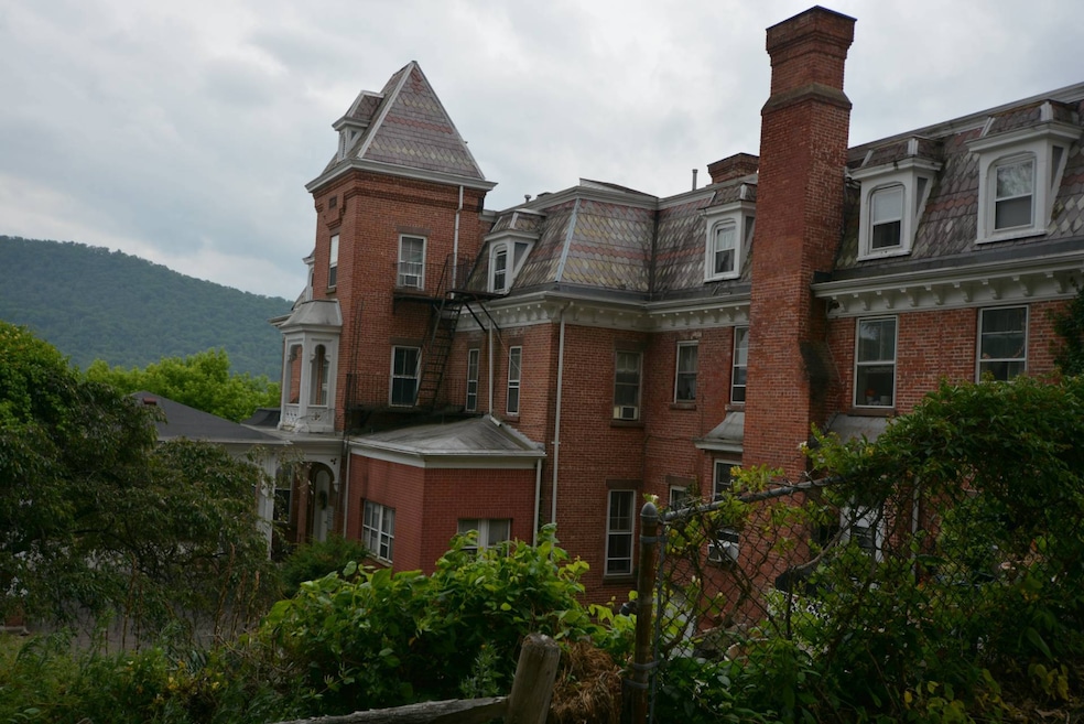 3 Pine Terrace Rd unit 206, Highland Falls, NY 10928 - photo 1