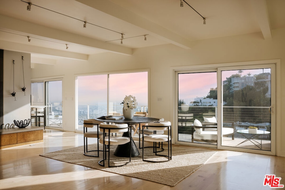 Sold $2,343,500 • Co-Listing Agent