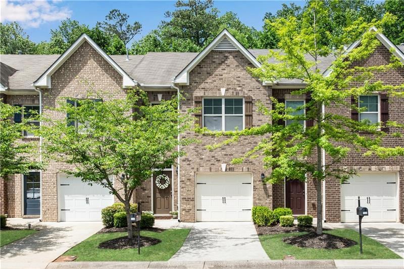 Impeccably maintained Townhome in the most AMAZING