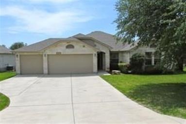 Three car garage in lovely Montebella subdivision