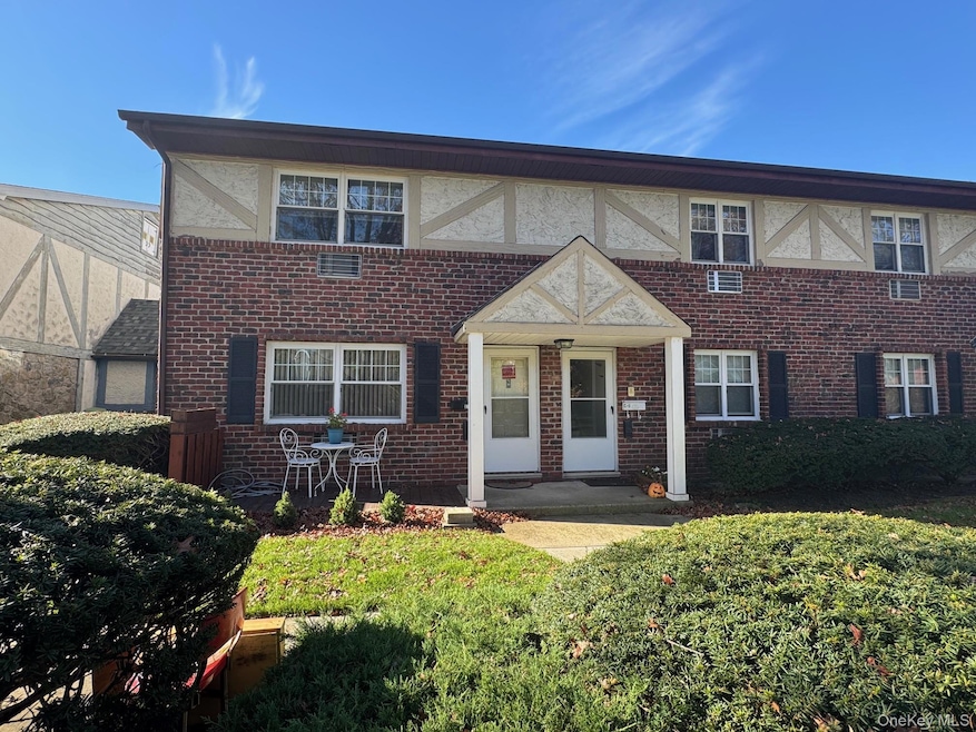 10 Glen Hollow Dr unit C12, Holtsville, NY 11742 - photo 1