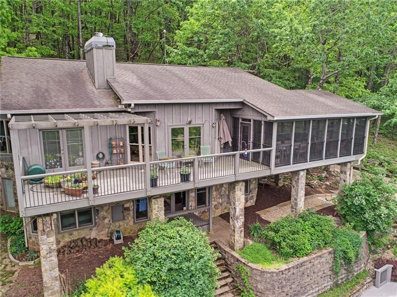 MOUNTAIN RETREAT. Master Suite and Interior and Ex