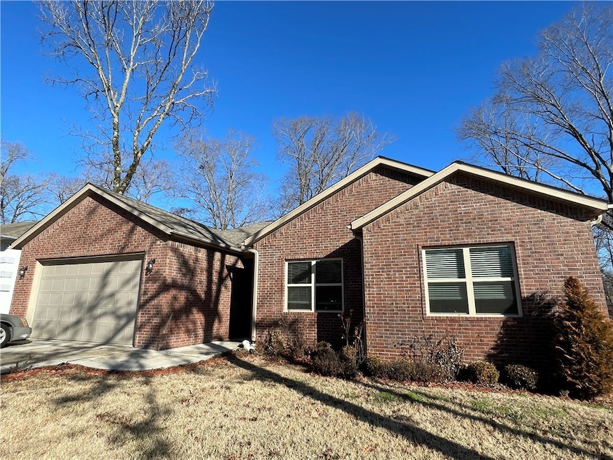 9 Burnham Dr, Bella Vista, AR 72715 - photo 1