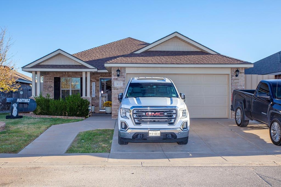302 Lamar Ct, Odessa, TX 79765 - photo 1