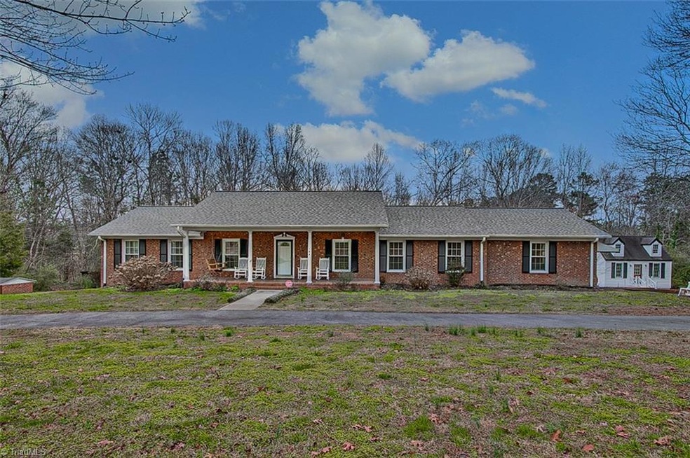144 Oak View Ln, Asheboro, NC 27205 - photo 1
