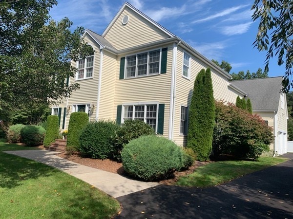 4 Carriage House Ln, Mansfield, MA 02048 - photo 1