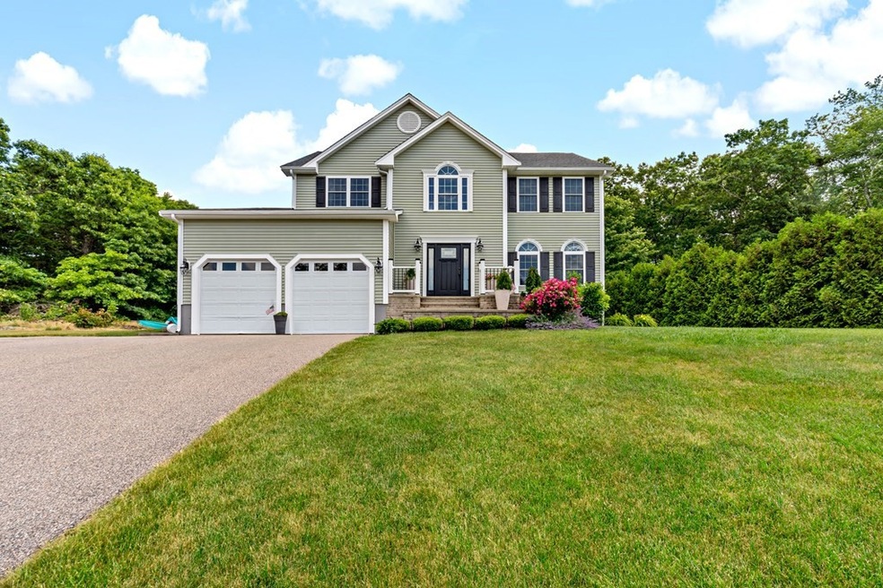 55 Sailmaker Ct, Swansea, MA 02777 - photo 1