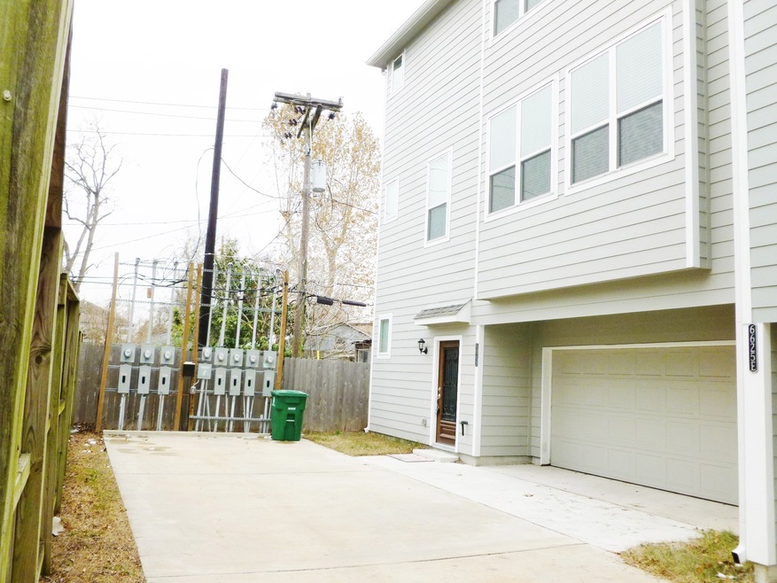 6625 N Main St unit D, Houston, TX 77009 - photo 1