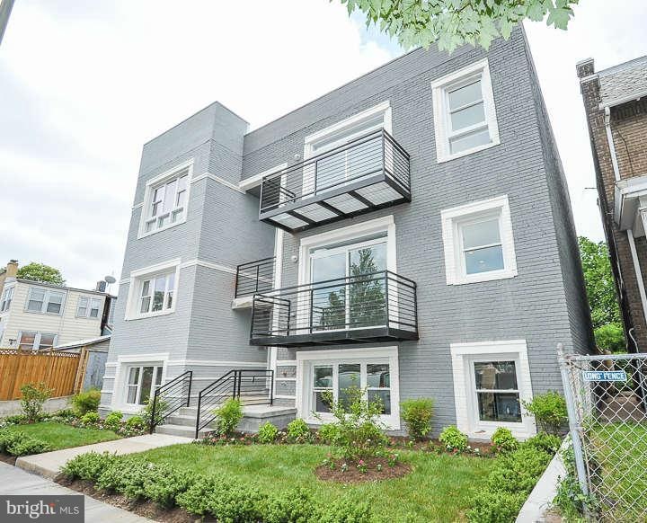 321 18th St SE unit 10, Washington, DC 20003 - photo 1