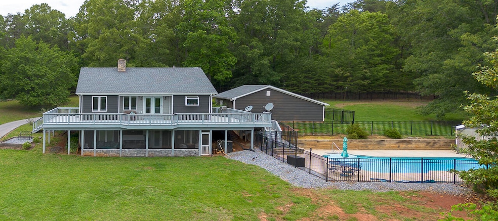 22 Seaman Circle