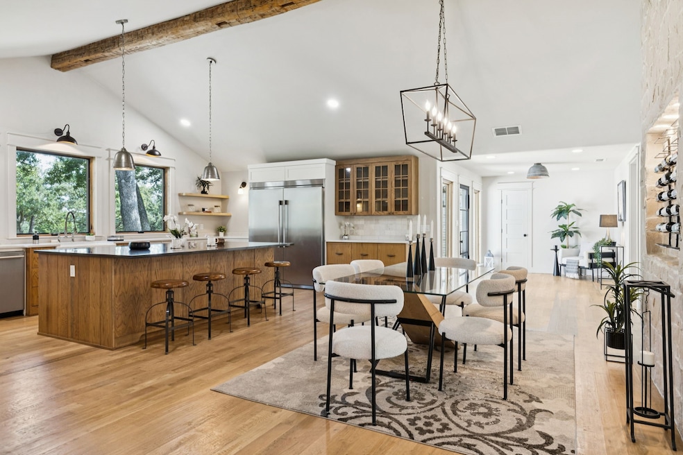 Pending $1,625,000 • Co-Listing Agent