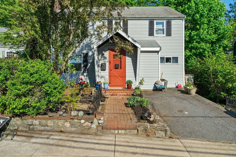 34 Wayburn Rd, Jamaica Plain, MA 02130 - photo 1
