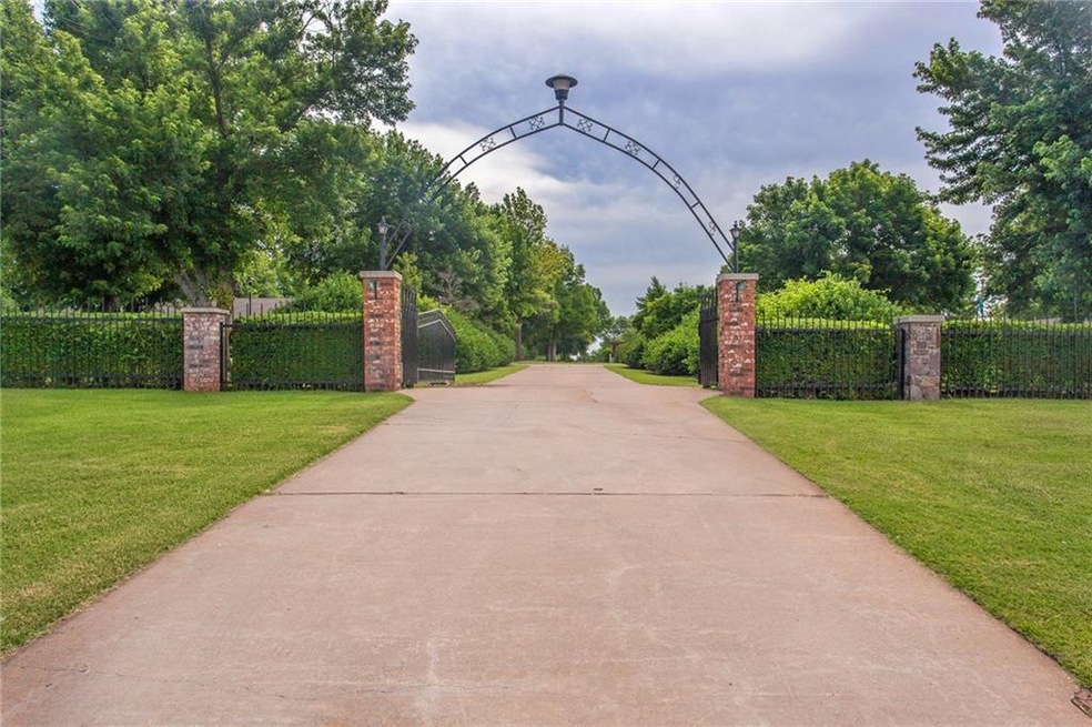 10900 S Sooner Rd, Oklahoma City, OK 73165 - photo 1