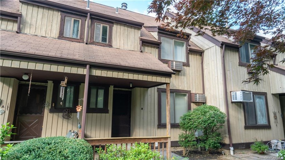 10 Heritage Dr unit B, Harriman, NY 10926 - photo 1