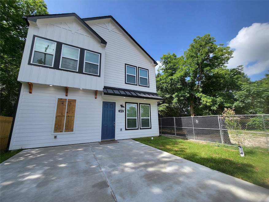 1273 Dewalt St, Houston, TX 77088 - photo 1
