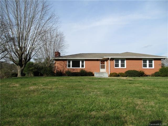 2038 Old Fanning Bridge  Large front yard