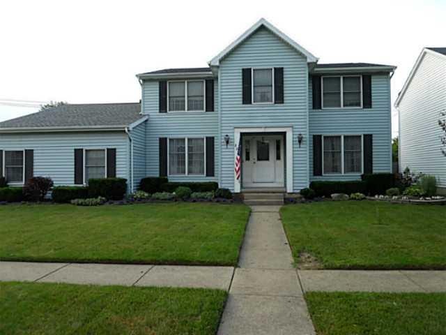 892 Thomas Fox Dr W, North Tonawanda, NY 14120 - photo 1