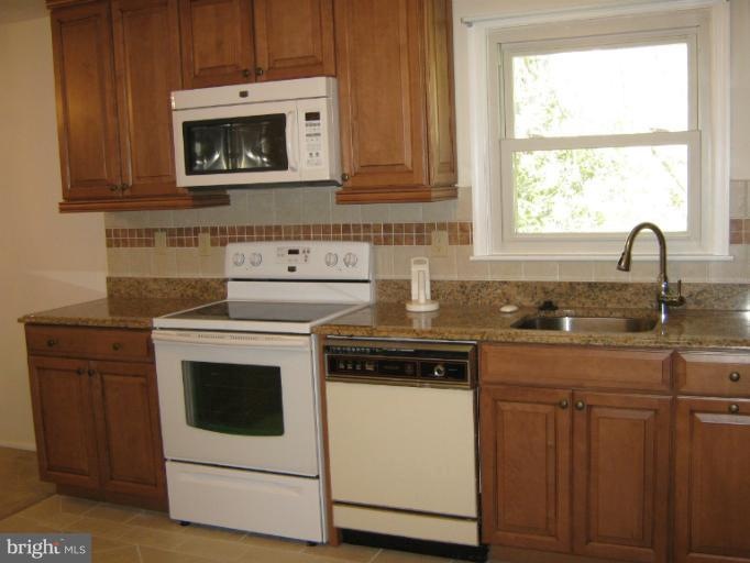 2942 Craiglawn Rd, Silver Spring, MD 20904 - photo 1