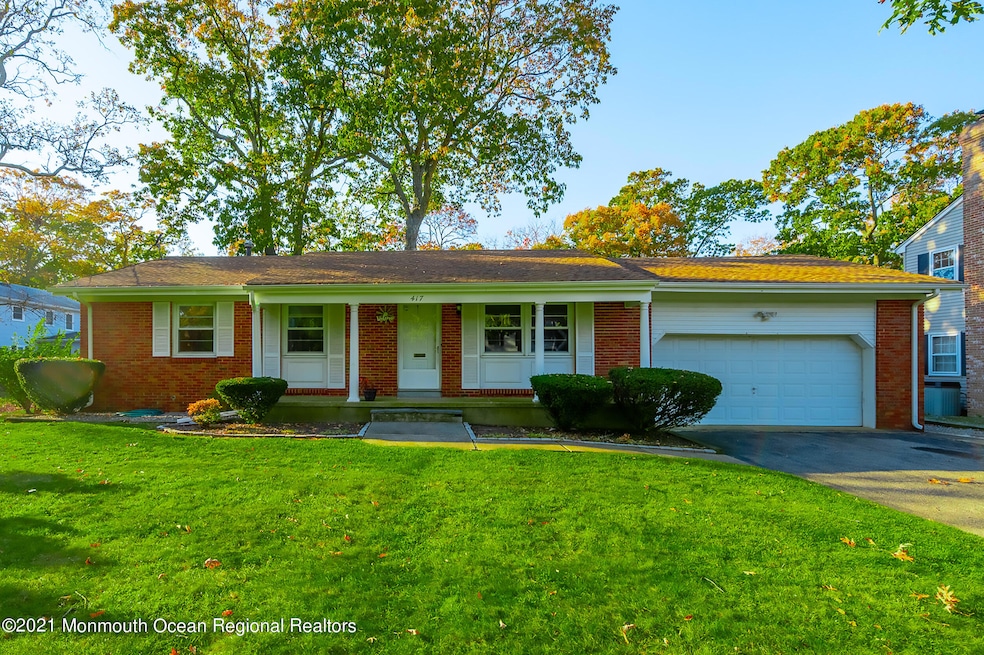 Offering oversized garage