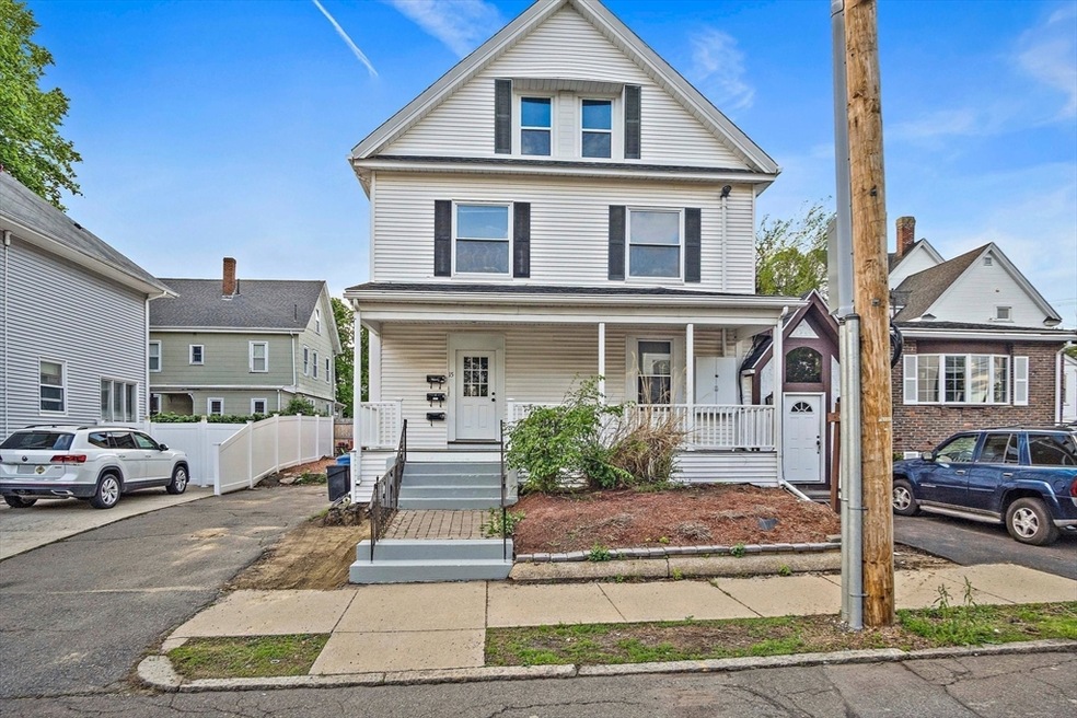 15 W Water St unit 4, Wakefield, MA 01880 - photo 1