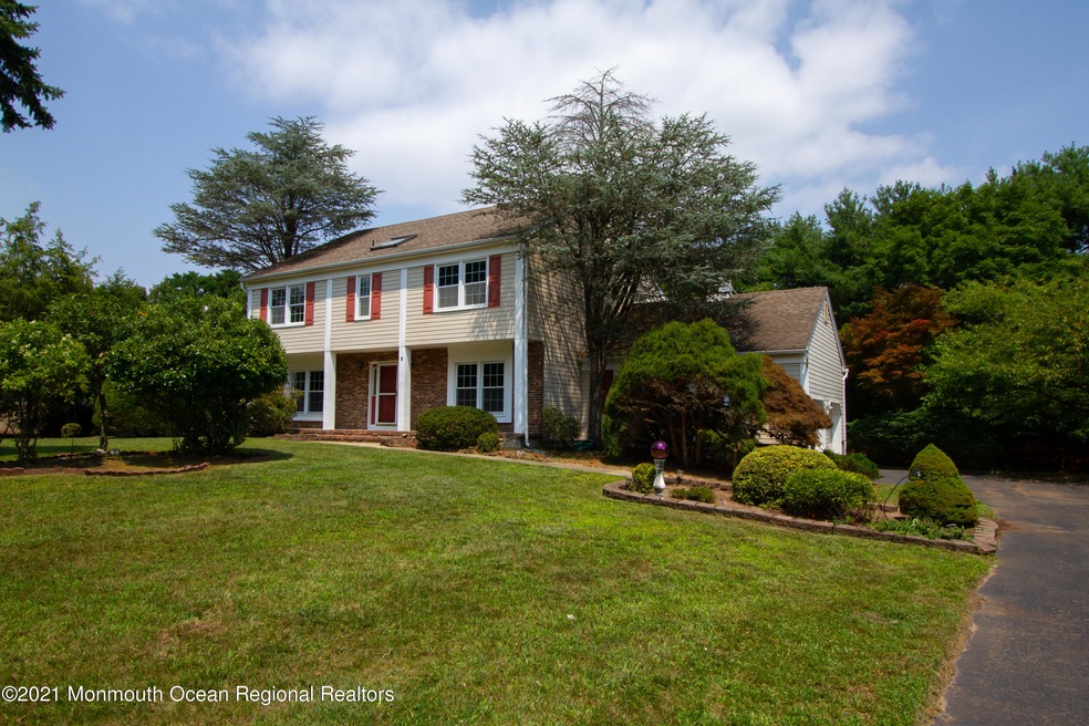 9 Kathy Ct, Holmdel, NJ 07733 - photo 1