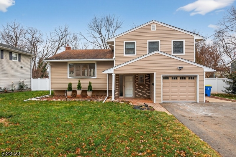 707 Warfield Rd, North Plainfield, NJ 07063 - photo 1