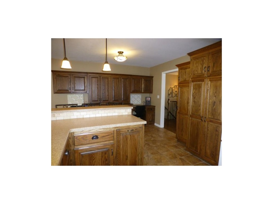 Beautifully updated solid surface countertops, pen