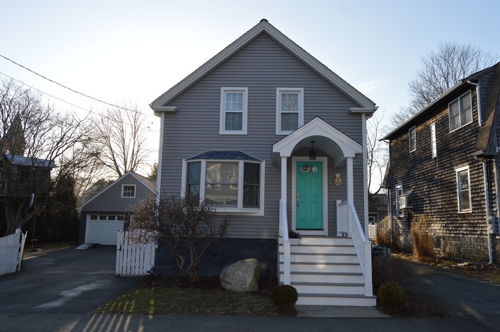 22 Adams St, Fairhaven, MA 02719 - photo 1