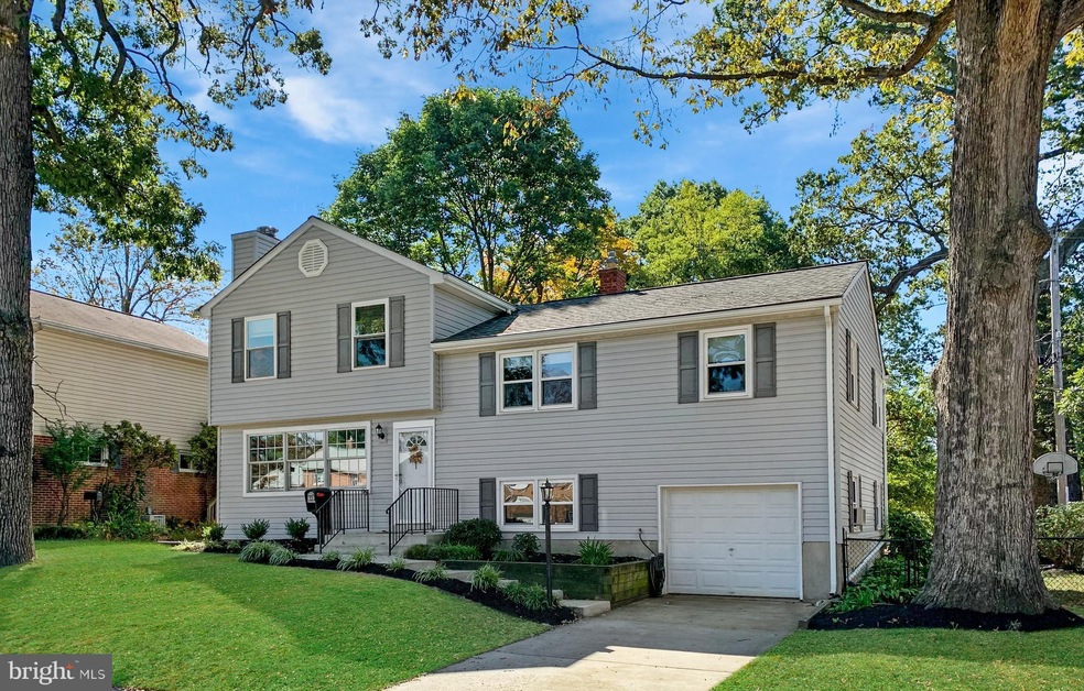 615 Southmont Rd, Catonsville, MD 21228 - photo 1