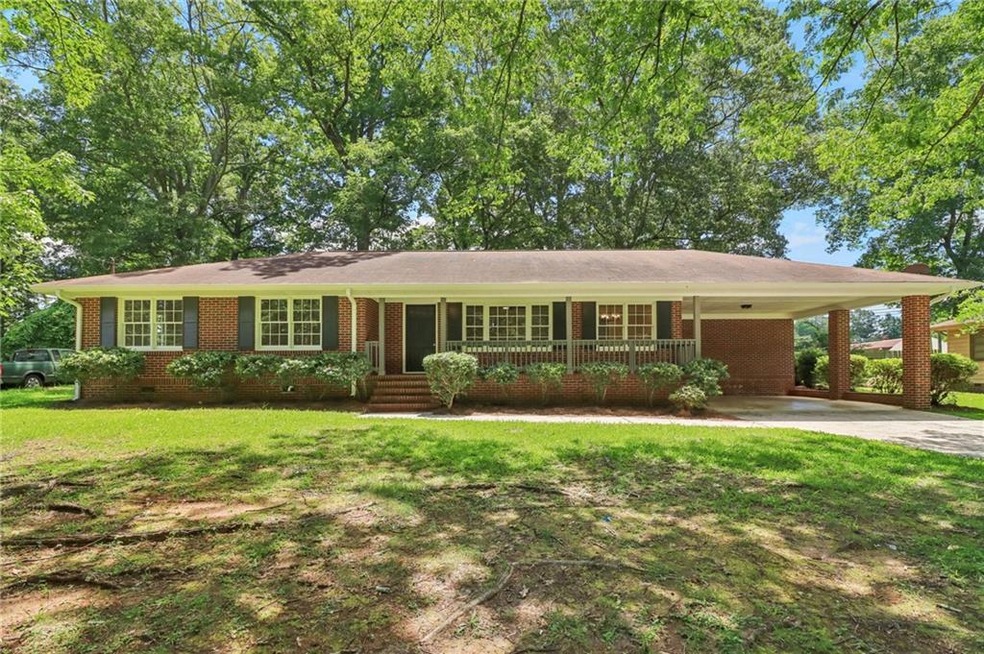 726 Sherwood Dr, Griffin, GA 30224 - photo 1