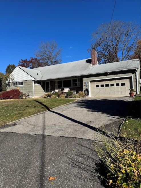 1 Glades Way, Halesite, NY 11743 - photo 1