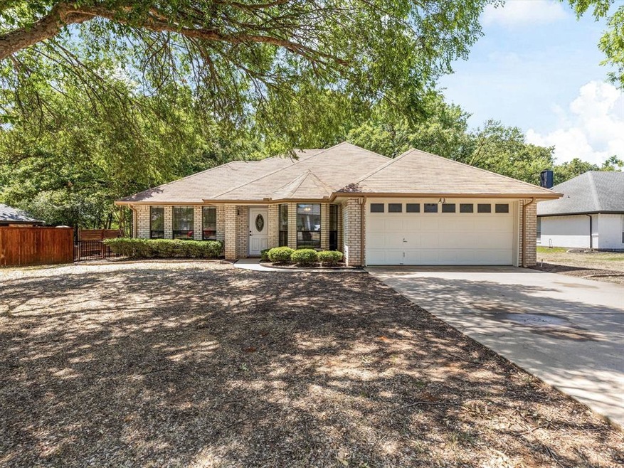 5603 Cuero Dr, Granbury, TX 76049 - photo 1