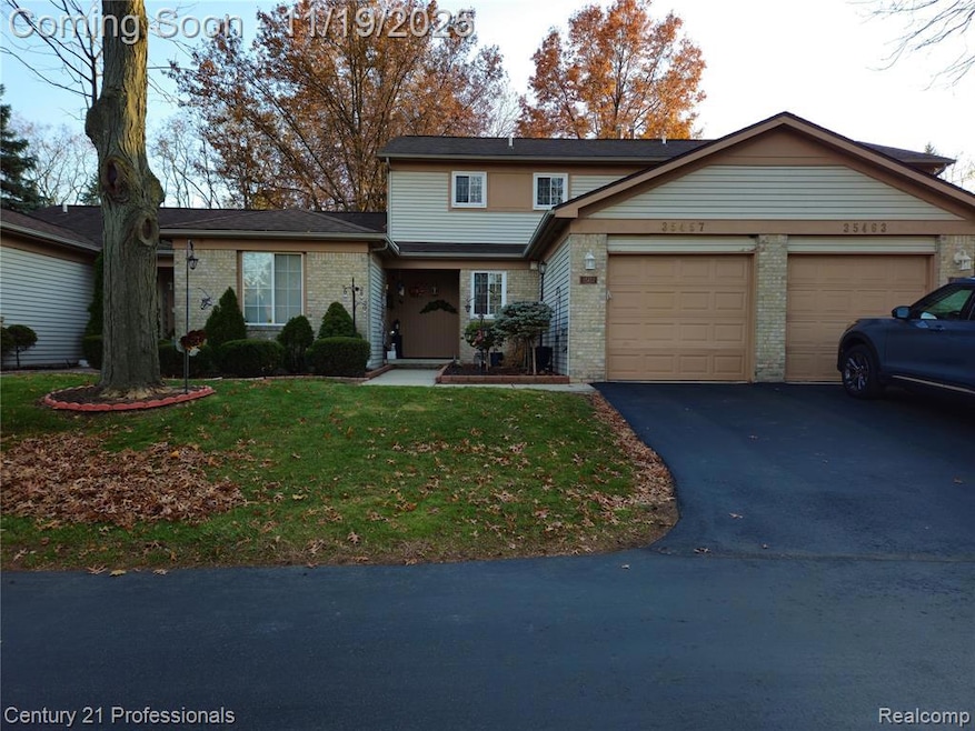 35457 Pheasant Ln, Westland, MI 48185 - photo 1