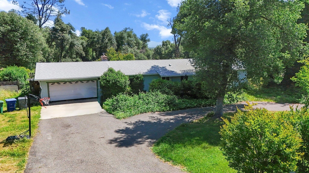 8415 Valley View Rd, Redding, CA 96001 - photo 1