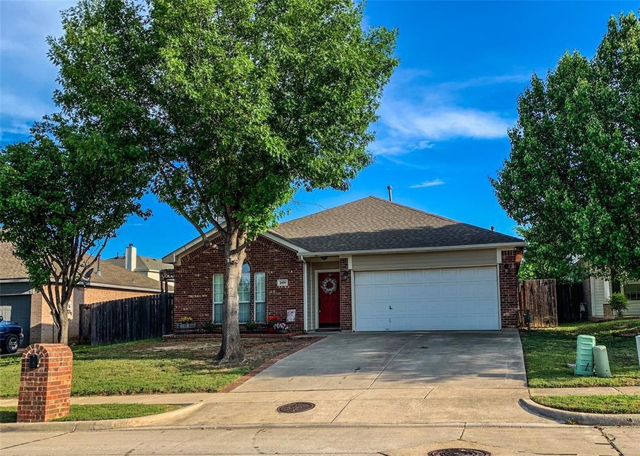 2409 Fondren Rd, Denton, TX 76210 - photo 1