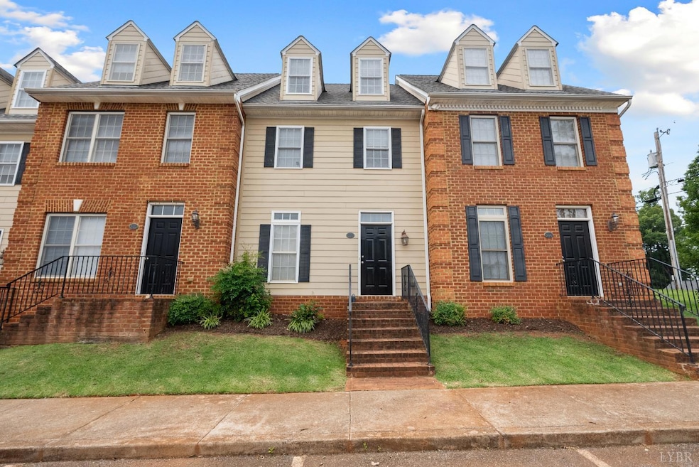 Sold $200,000 • Co-Listing Agent