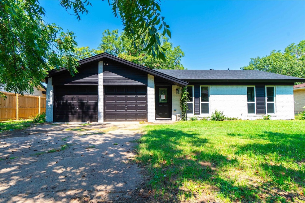 605 E Anderson St, Weatherford, TX 76086 - photo 1