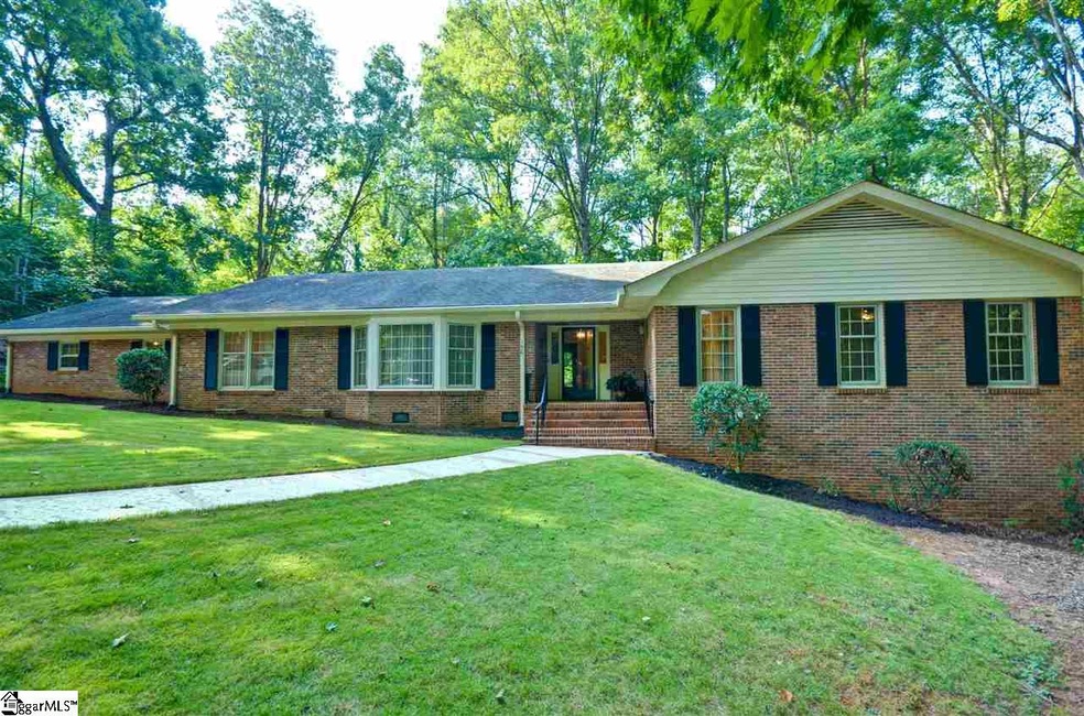 156 Hathaway Cir, Greenville, SC 29617 - photo 1