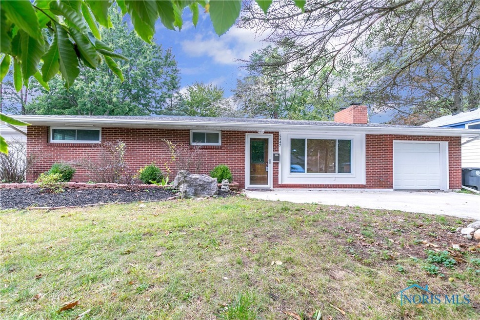 5447 Rowland Rd, Toledo, OH 43613 - photo 1