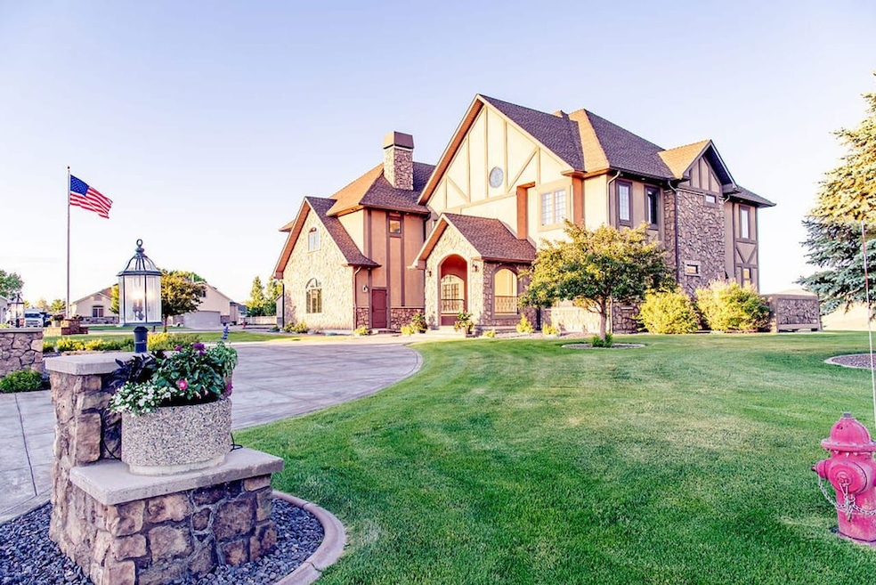 1230 Ridgeview, Rangely, CO 81648 - photo 1