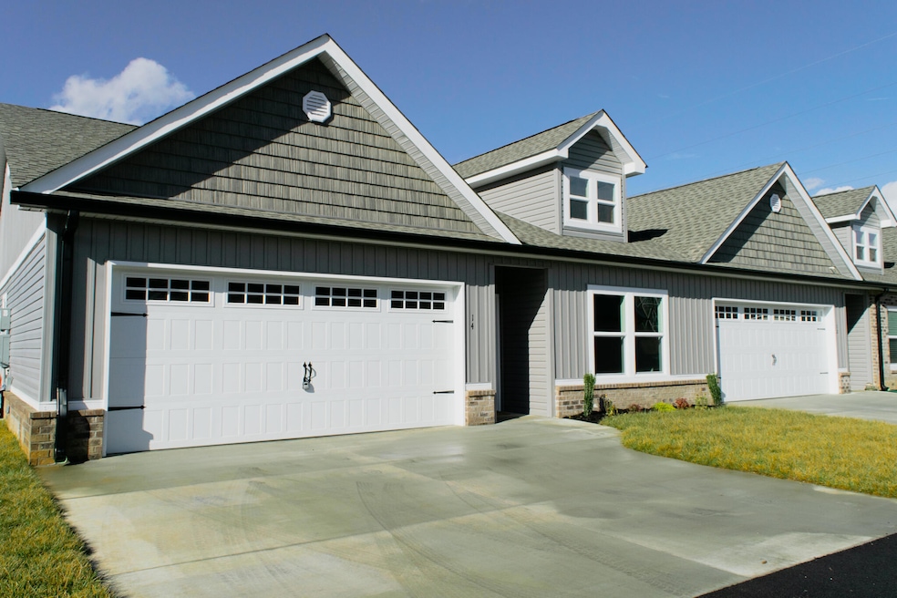 8 Breakwater Ln, Ringgold, GA 30736 - photo 1