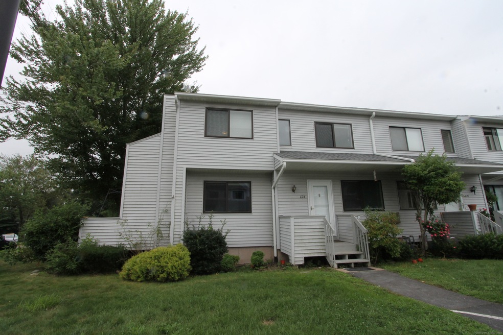 674 Cypress Rd unit 674, Newington, CT 06111 - photo 1